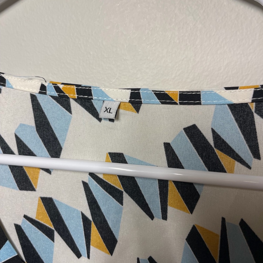 Abstract Patterned Dress XL - Picture 4 of 4